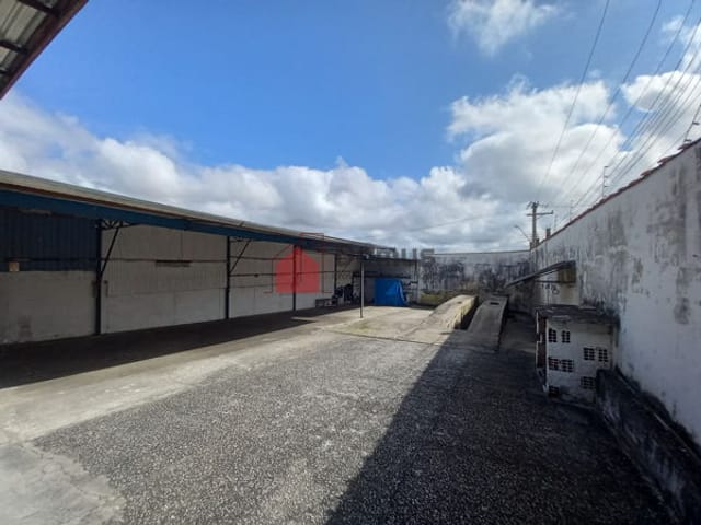 Galpão / Barracão com 300m², à venda ou para alugar, no bairro Parque das Nações em Pindamonhangaba