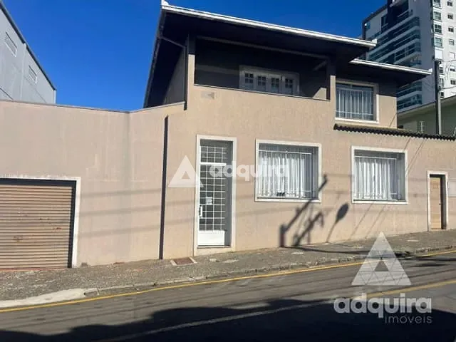 Casa com 256m² 3 quartos e 3 banheiros, à venda, no bairro Centro em Ponta Grossa