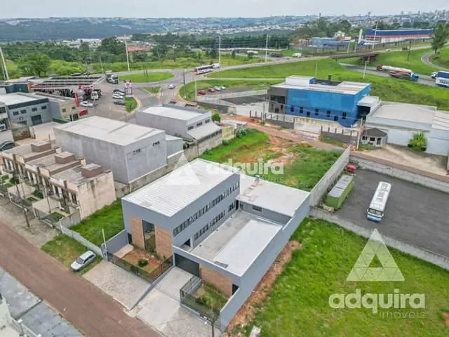 Galpão / Barracão à venda, no bairro Colônia Dona Luíza em Ponta Grossa