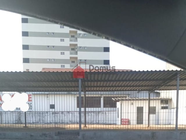 Galpão / Barracão com 700m², para alugar, no bairro Centro em Pindamonhangaba