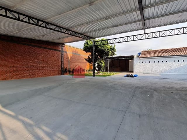 Comercial para alugar, no bairro Chácara Galega em Pindamonhangaba