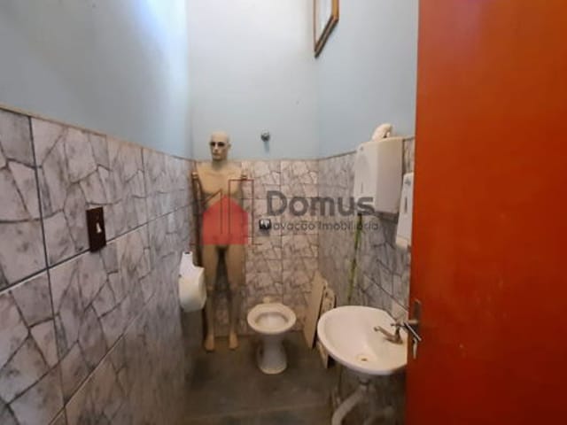 Comercial para alugar, no bairro Moreira César em Pindamonhangaba