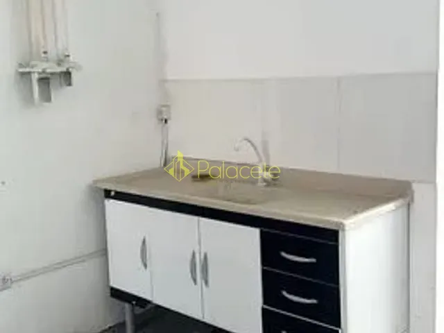 Galpão / Barracão com 125m² 1 quarto e 1 banheiro, à venda, no bairro Chácara Galega em Pindamonhangaba