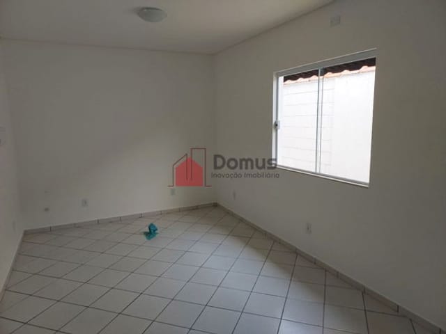 Sala com 100m², para alugar, no bairro São Benedito em Pindamonhangaba