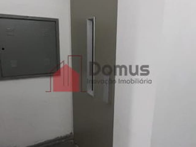 Sala com 42m², para alugar, no bairro Centro em Pindamonhangaba