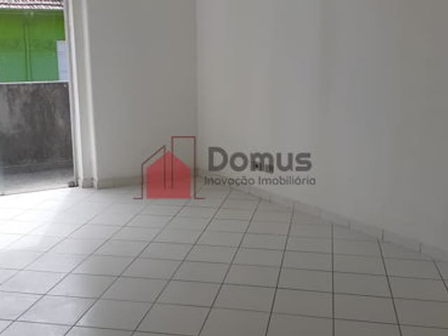 Sala com 42m², para alugar, no bairro Centro em Pindamonhangaba