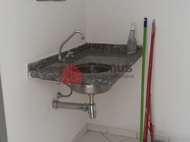 Sala com 42m², para alugar, no bairro Centro em Pindamonhangaba