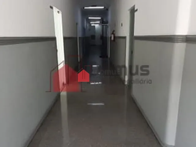 Sala com 42m², para alugar, no bairro Centro em Pindamonhangaba
