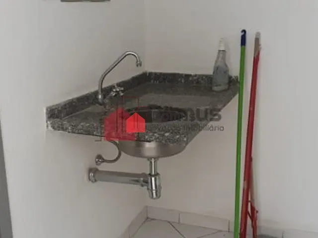 Sala com 42m², para alugar, no bairro Centro em Pindamonhangaba