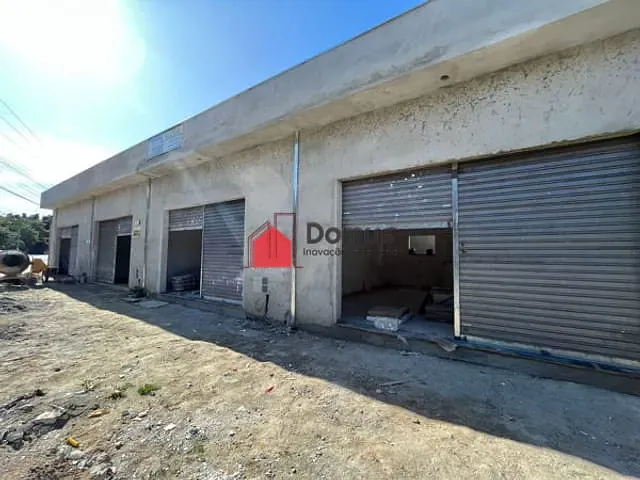 Comercial para alugar, no bairro Residencial Mombaça em Pindamonhangaba