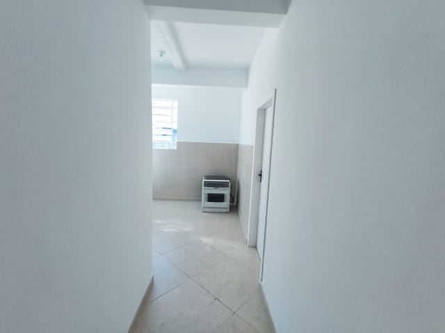 Sala com 32m² 1 quarto e 1 banheiro, para alugar, no bairro Vila São Geraldo em Taubaté