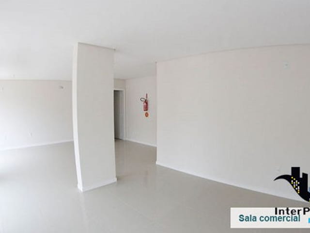Comercial com 70m², à venda, no bairro Centro em Balneário Camboriú