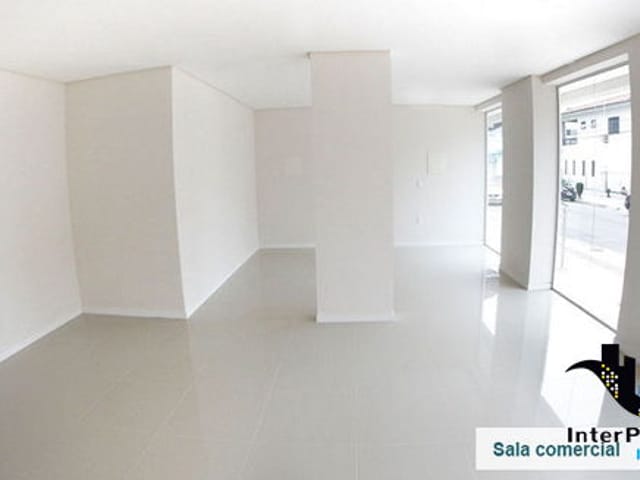 Comercial com 70m², à venda, no bairro Centro em Balneário Camboriú