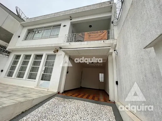 Casa 5 quartos e 3 banheiros, à venda, no bairro Centro em Ponta Grossa