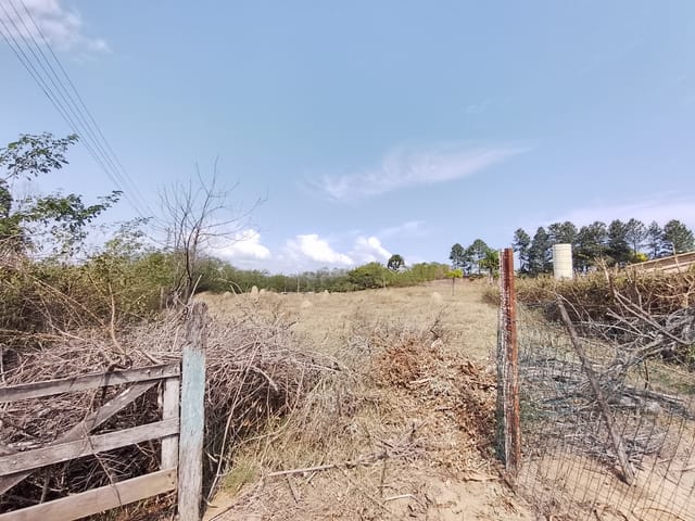 Prédio com 23480m² 26 quartos e 22 banheiros, à venda, no bairro Residencial e Comercial Cidade Morumbi em Pindamonhangaba