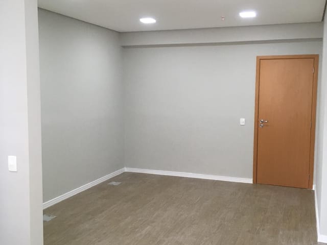 Sala com 28m², à venda, no bairro Centro em Jacareí