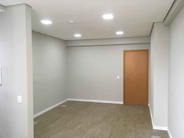 Sala com 28m², à venda, no bairro Centro em Jacareí