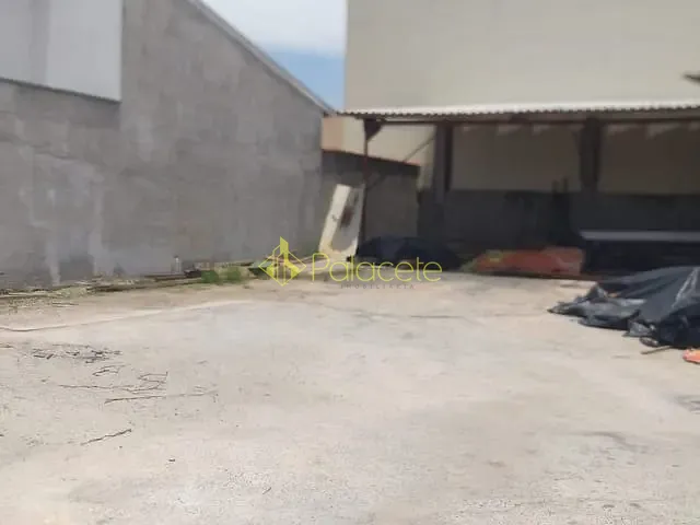 Galpão / Barracão 1 quarto e 1 banheiro, à venda, no bairro Loteamento Residencial Andrade em Pindamonhangaba