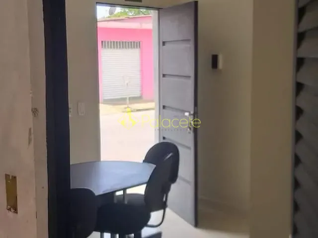 Galpão / Barracão 1 quarto e 1 banheiro, à venda, no bairro Loteamento Residencial Andrade em Pindamonhangaba
