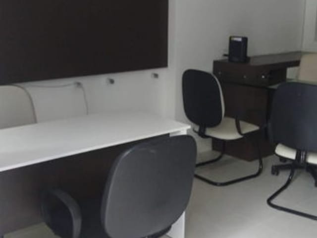 Comercial com 82m², à venda, no bairro Centro em Balneário Camboriú