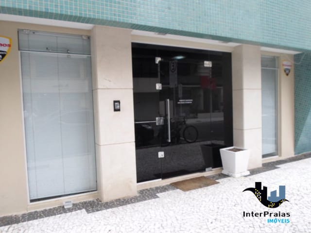 Comercial com 82m², à venda, no bairro Centro em Balneário Camboriú