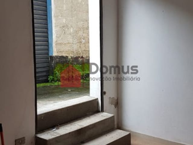 Comercial com 105m², para alugar, no bairro Santana em Pindamonhangaba