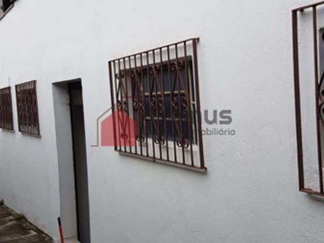 Comercial com 105m², para alugar, no bairro Santana em Pindamonhangaba