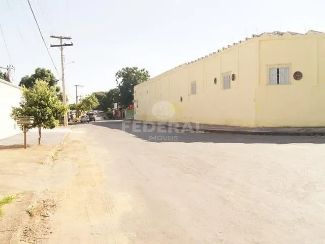 Galpão / Barracão com 3428m², para alugar, no bairro Jardim Cristal em Aparecida De Goiânia