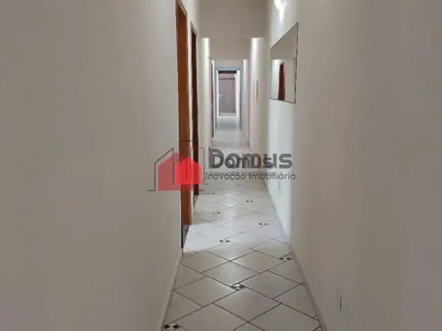 Sala com 100m², para alugar, no bairro São Benedito em Pindamonhangaba
