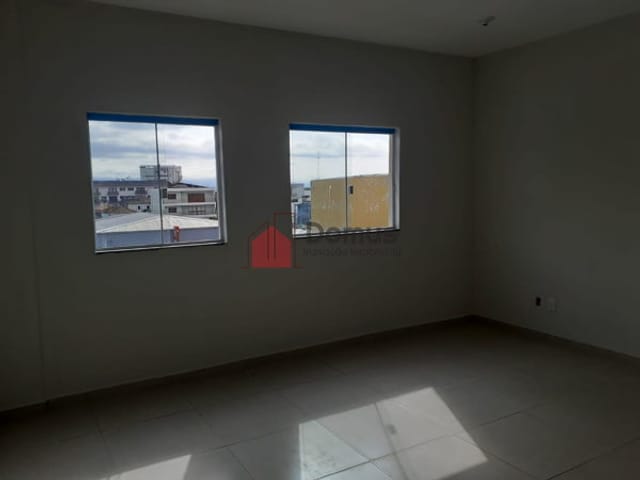 Sala para alugar, no bairro Centro em Pindamonhangaba