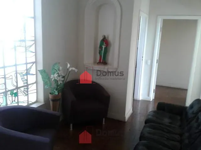 Comercial com 900m², à venda ou para alugar, no bairro Centro em Pindamonhangaba