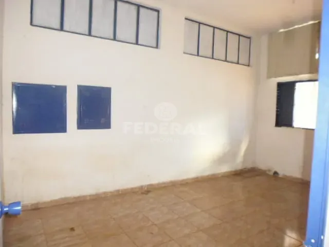 Prédio para alugar, no bairro Santa Genoveva em Goiânia