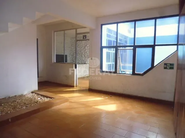 Prédio para alugar, no bairro Santa Genoveva em Goiânia