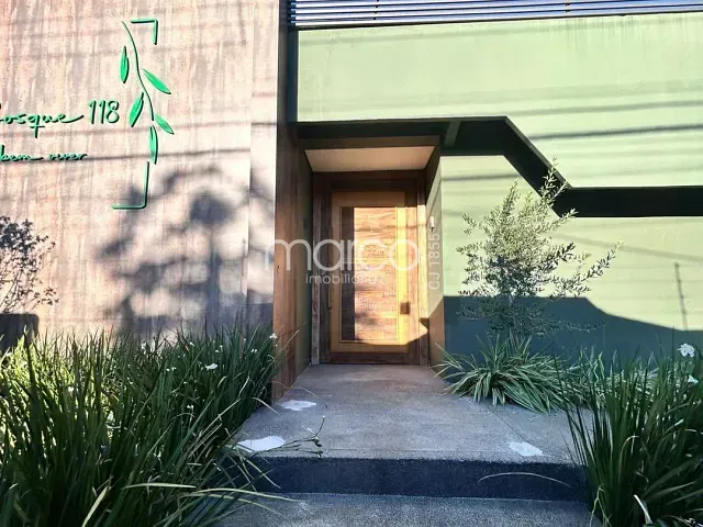 Sobrado com 1000m², para alugar, no bairro Setor Sul em Goiânia