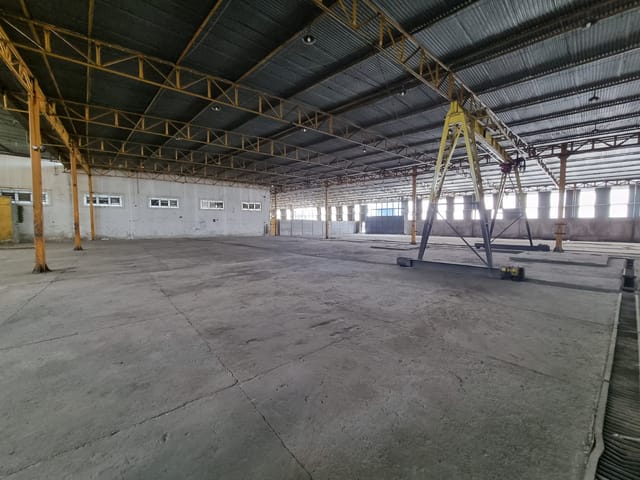 Galpão / Barracão com 1638m², à venda, no bairro Cidade Nova em Pindamonhangaba