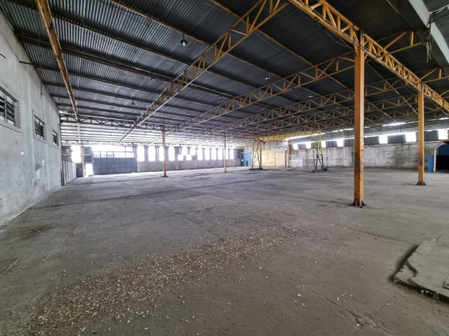 Galpão / Barracão com 1638m², à venda, no bairro Cidade Nova em Pindamonhangaba