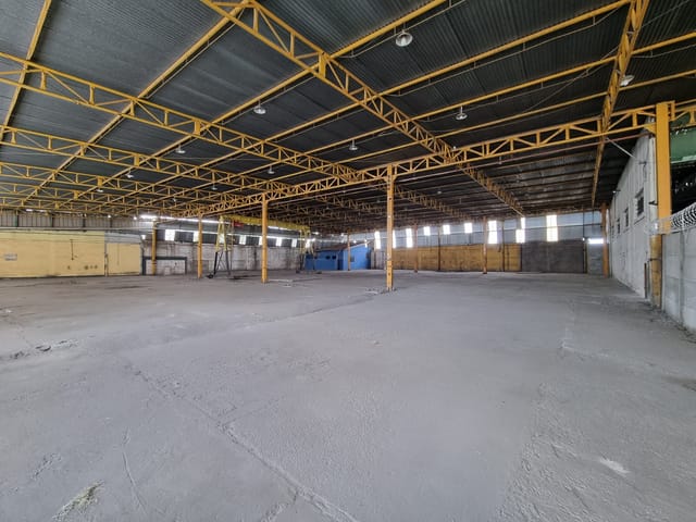 Galpão / Barracão com 1638m², à venda, no bairro Cidade Nova em Pindamonhangaba