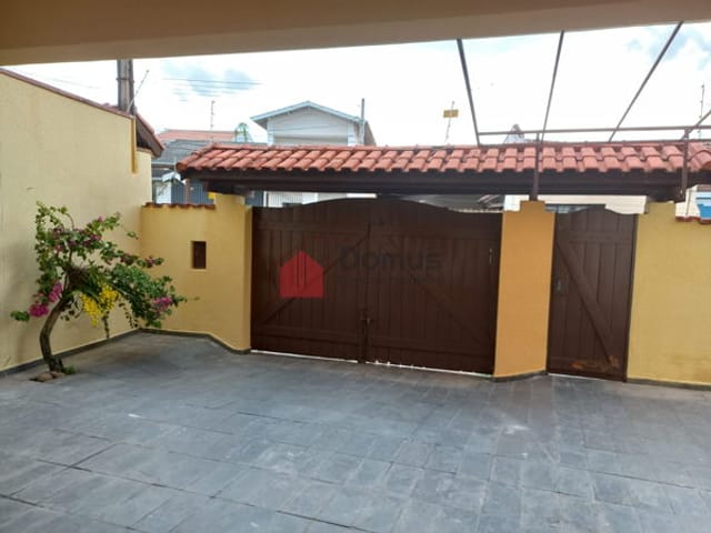 Comercial com 342m², para alugar, no bairro Jardim Boa Vista em Pindamonhangaba
