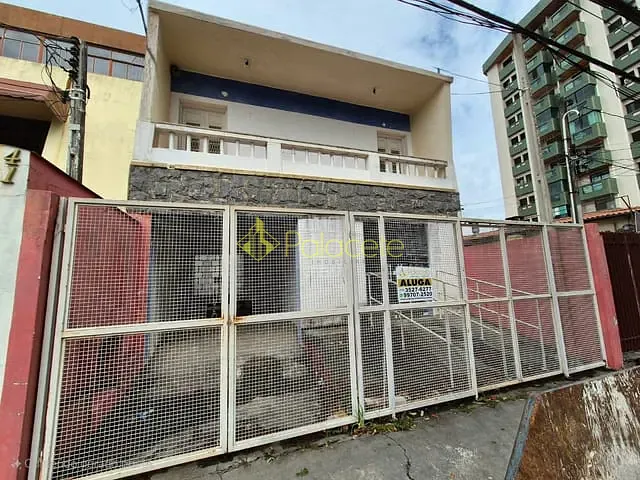 Casa com 350m², à venda ou para alugar, no bairro Centro em Pindamonhangaba