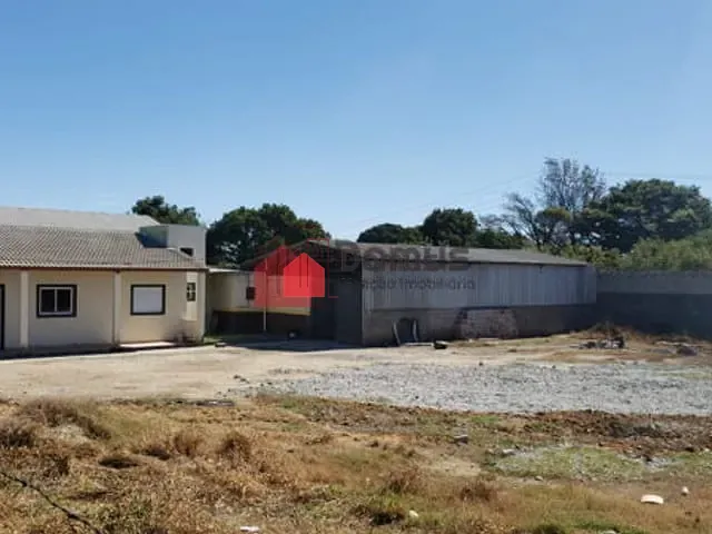 Comercial com 1350m², para alugar, no bairro Feital em Pindamonhangaba