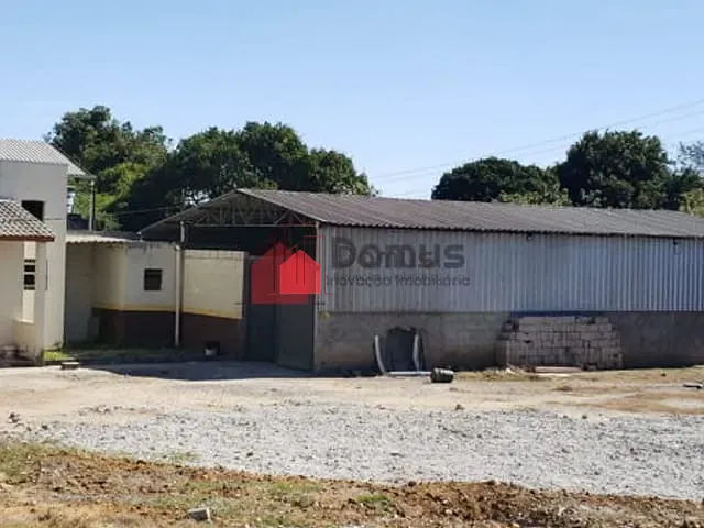 Comercial com 1350m², para alugar, no bairro Feital em Pindamonhangaba