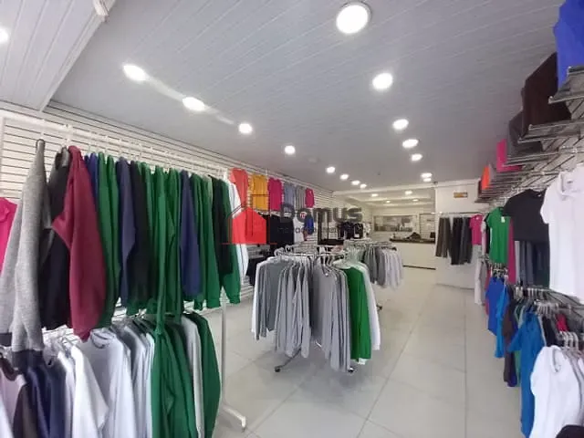 Prédio à venda, no bairro São Benedito em Pindamonhangaba