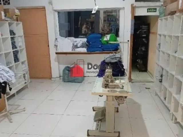 Prédio à venda, no bairro São Benedito em Pindamonhangaba
