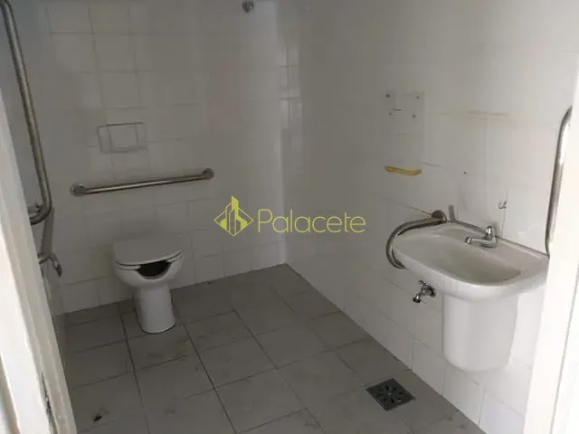 Prédio com 300m², à venda, no bairro Centro em Pindamonhangaba