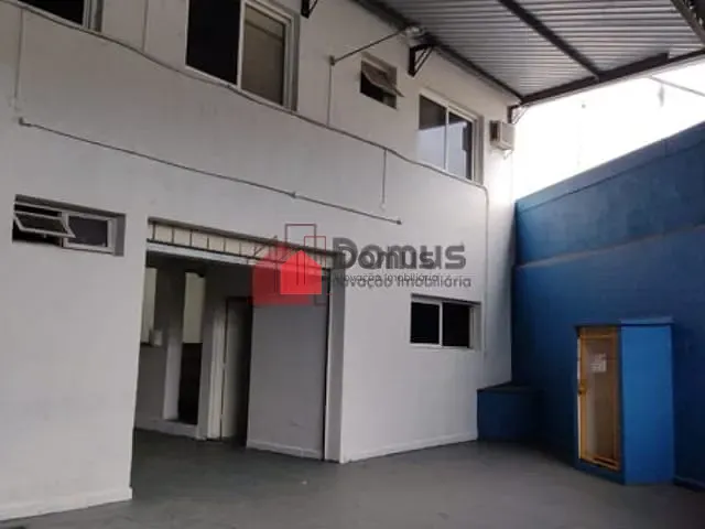 Galpão / Barracão com 500m², para alugar, no bairro Centro em Taubaté
