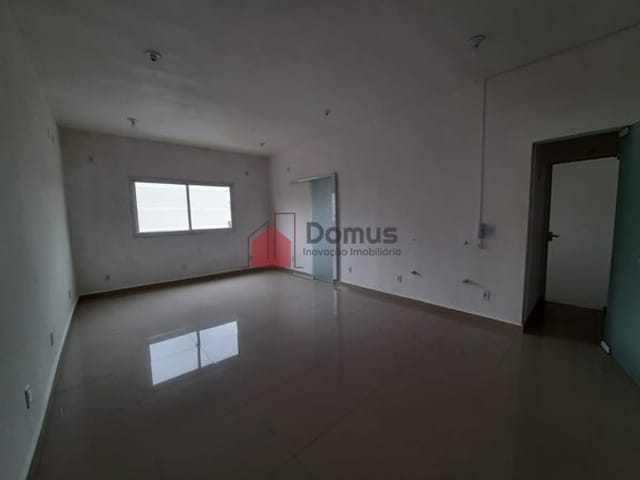Sala para alugar, no bairro Centro em Pindamonhangaba