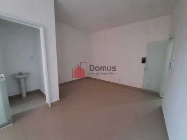Sala para alugar, no bairro Centro em Pindamonhangaba