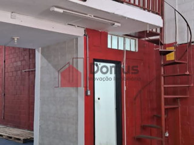 Galpão / Barracão com 500m², para alugar, no bairro São Benedito em Pindamonhangaba