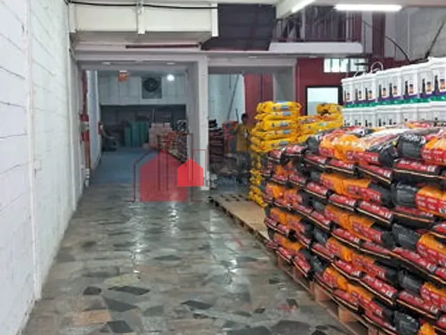 Galpão / Barracão com 500m², para alugar, no bairro São Benedito em Pindamonhangaba