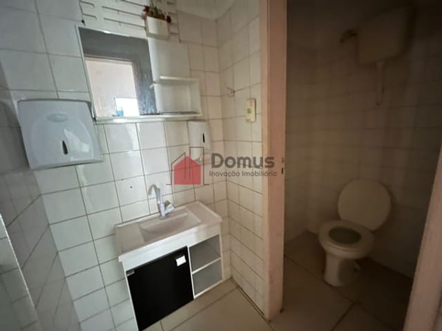Sala com 130m², para alugar, no bairro Centro em Taubaté